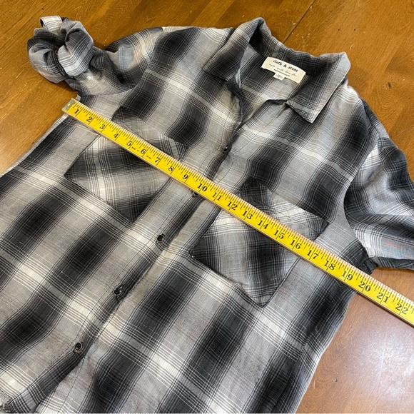 Cloth & Stone Black Gray Plaid Frayed Hem Button Down Shirt Size Small - Picture 8 of 11